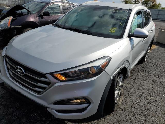 KM8J33A43JU746804 - 2018 HYUNDAI TUCSON SEL SILVER photo 2