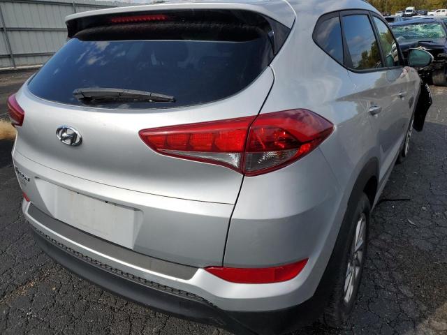 KM8J33A43JU746804 - 2018 HYUNDAI TUCSON SEL SILVER photo 4