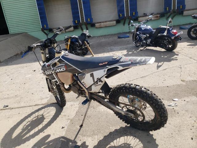 VBKUCN237KM348112 - 2019 HUSQVARNA TX 300 WHITE photo 3