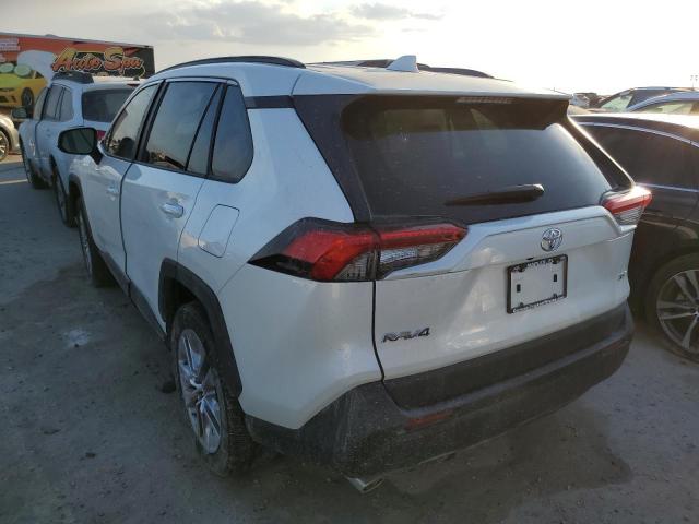 2T3C1RFV7MW175526 - 2021 TOYOTA RAV4 XLE P WHITE photo 3