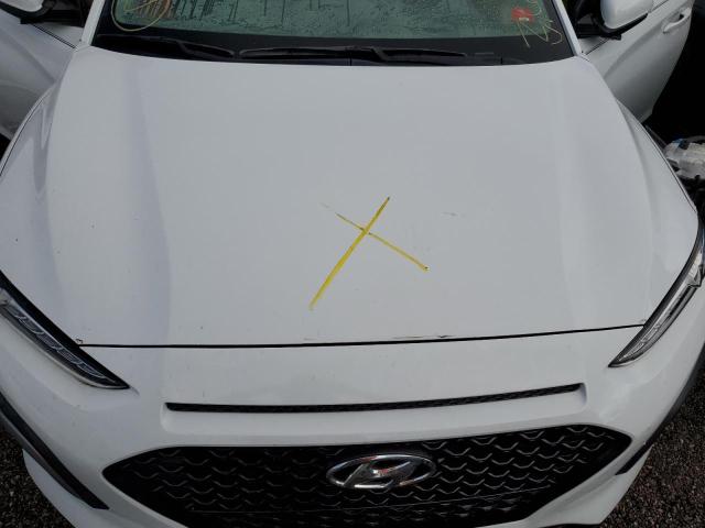 KM8K22AA0JU102149 - 2018 HYUNDAI KONA SEL WHITE photo 7