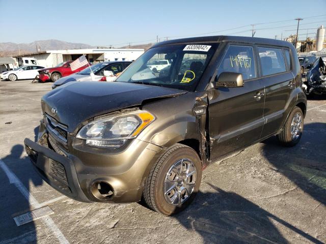 KNDJT2A52D7489113 - 2013 KIA SOUL BROWN photo 2