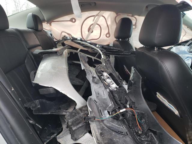 2G4GR5EK5C9114979 - 2012 BUICK REGAL SILVER photo 6