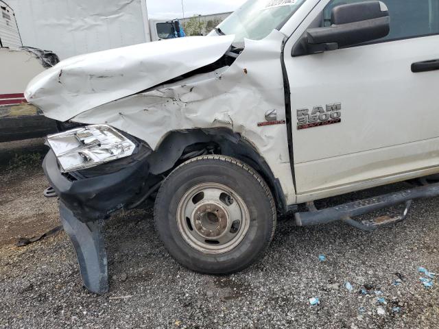 3C7WRTCLXFG654681 - 2015 RAM 3500 Blanc photo 9