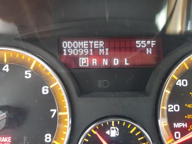 5GZLRVED5AJ204671 - 2010 SATURN OUTLOOK XR WHITE photo 8