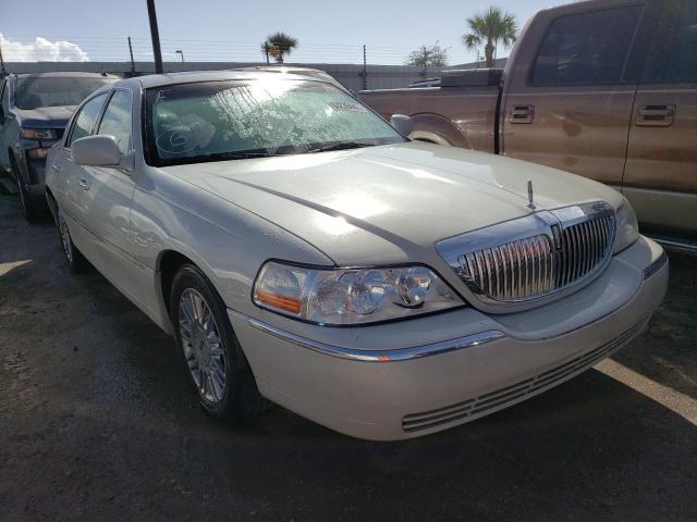 1LNHM82V47Y629346 - 2007 LINCOLN TOWN CAR S SILVER photo 1