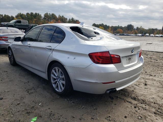 WBAXH5C51CDW08373 - 2012 BMW 528 XI SILVER photo 3