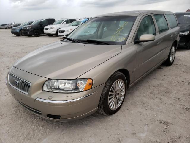 YV1SJ592251512152 - 2005 VOLVO V70 GOLD photo 2