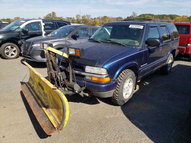 1GNDT13WX12107990 - 2001 CHEVROLET BLAZER BLUE photo 2