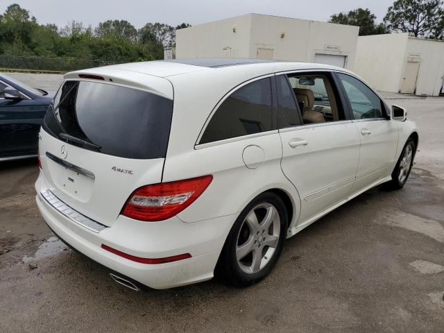 4JGCB6FE7BA113319 - 2011 MERCEDES-BENZ R 350 4MAT WHITE photo 4