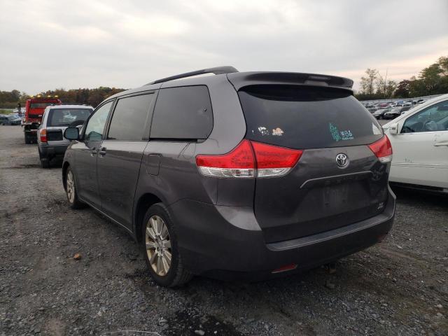 5TDJK3DC2BS002675 - 2011 TOYOTA SIENNA LE GRAY photo 3