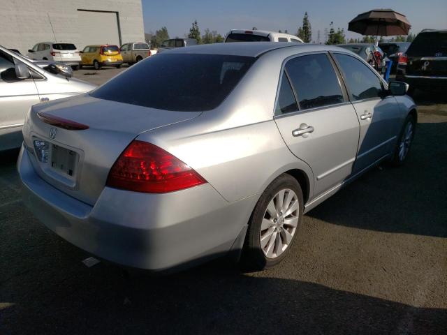 1HGCM56346A168017 - 2006 HONDA ACCORD SE SILVER photo 4