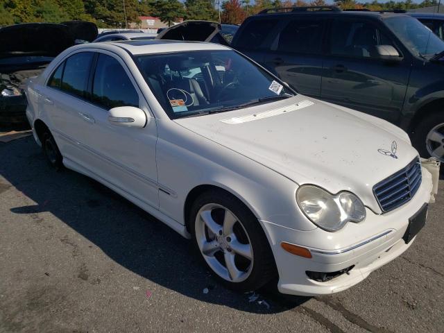 WDBRF40J05A705970 - 2005 MERCEDES-BENZ C 230K SPO WHITE photo 1