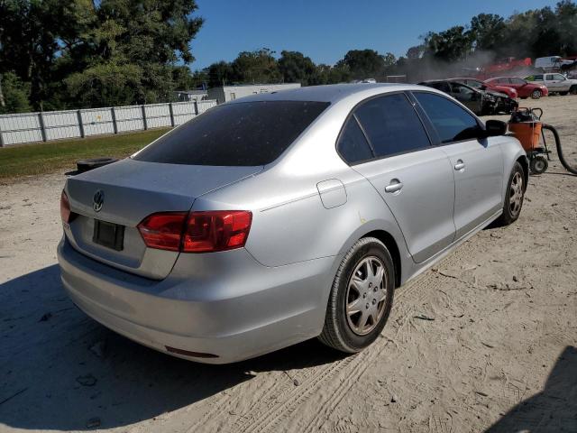 3VW2K7AJXEM213414 - 2014 VOLKSWAGEN JETTA BASE 银色 照片 4
