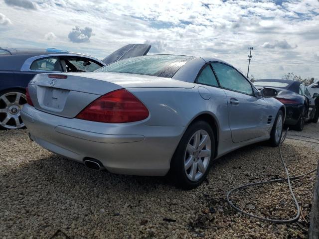 WDBSK75F43F035925 - 2003 MERCEDES-BENZ SL 500R SILVER photo 4