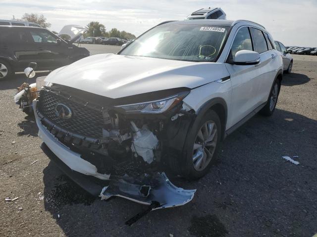 3PCAJ5BB7NF109576 - 2022 INFINITI QX50 LUXE WHITE photo 2