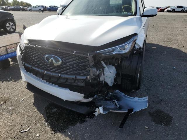 3PCAJ5BB7NF109576 - 2022 INFINITI QX50 LUXE WHITE photo 9