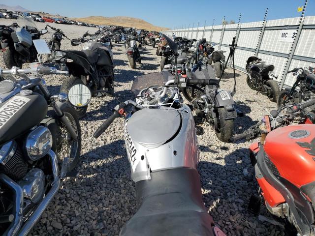 WB10184A13ZH15870 - 2003 BMW F650 CS Сріблястий фото 5