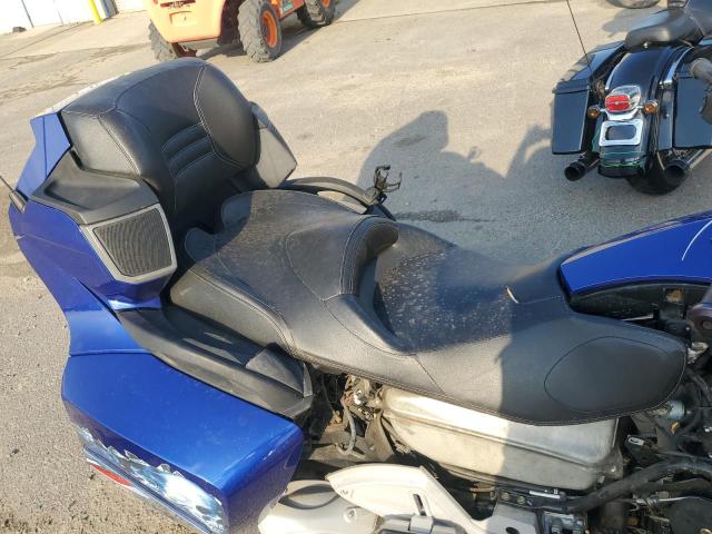 2BXJBKC16CV000035 - 2012 CAN-AM SPYDER ROA BLUE photo 6