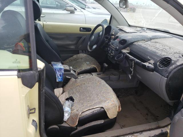 3VWCM31Y75M367051 - 2005 VOLKSWAGEN NEW BEETLE 黄色 照片 5