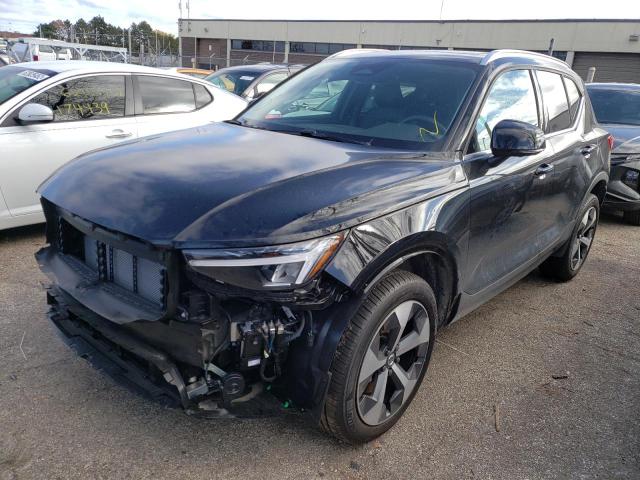 YV4L12UN8P2911443 - 2023 VOLVO XC40 PLUS BLACK photo 2