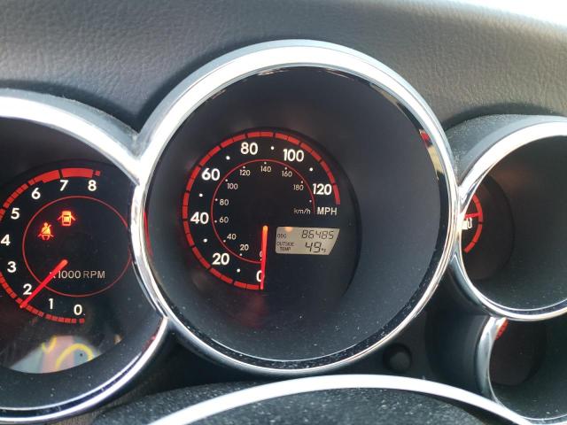 2T1KR32E67C651402 - 2007 TOYOTA MATRIX WHITE photo 8