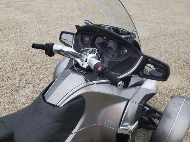 2BXJBWC18CV000836 - 2012 CAN-AM SPYDER ROA SILVER photo 5