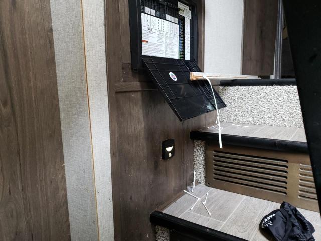 4YDF33122KA741070 - 2019 KEYSTONE MONTANA BEIGE photo 5