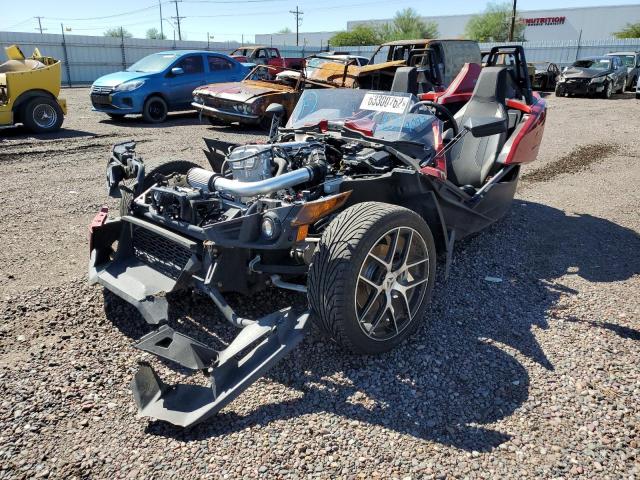 57XAAPFA5J8128951 - 2018 POLARIS SLINGSHOT RED photo 2