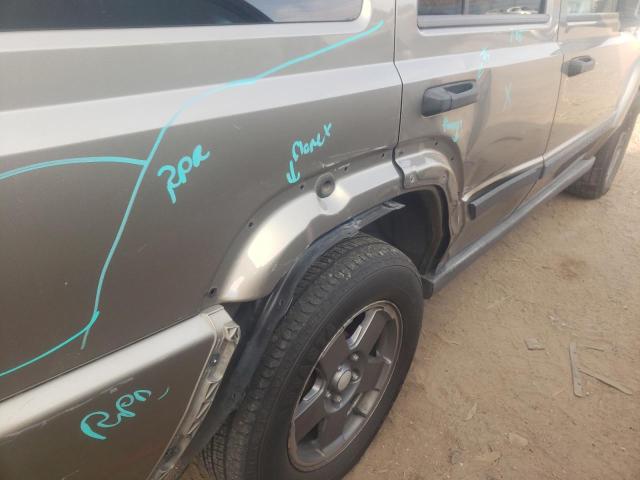 1J8HG48N46C198670 - 2006 JEEP COMMANDER 金色 照片 9