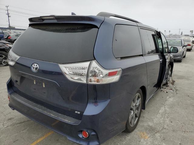 5TDXZ3DC2LS079070 - 2020 TOYOTA SIENNA SE BLUE photo 4