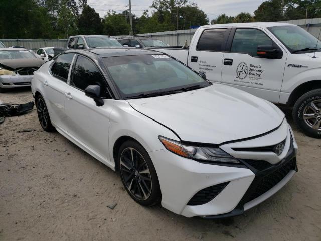 4T1B61HK4JU006909 - 2018 TOYOTA CAMRY XSE WHITE photo 1