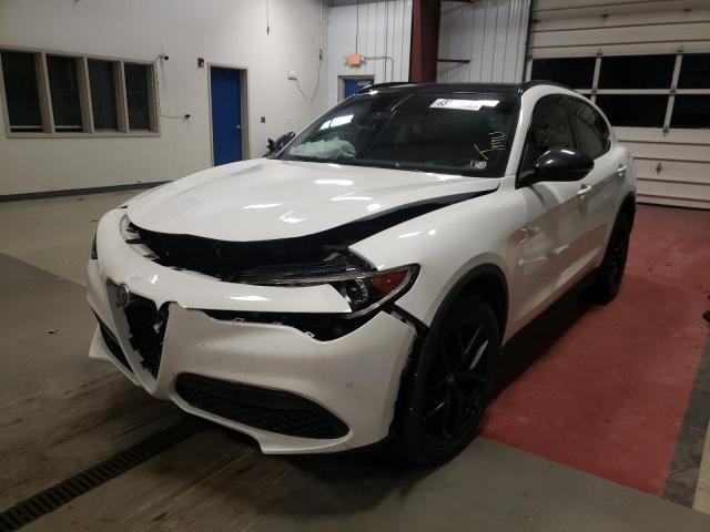 ZASPAKBN5K7C68852 - 2019 ALFA ROMEO STELVIO TI WHITE photo 2