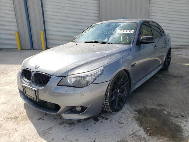 WBANW53539CT55696 - 2009 BMW 550 I GRAY photo 2