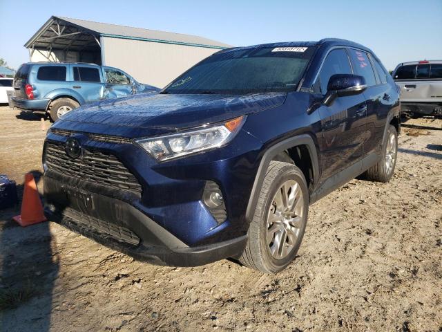 2T3C1RFV3KW020047 - 2019 TOYOTA RAV4 XLE P BLUE photo 2