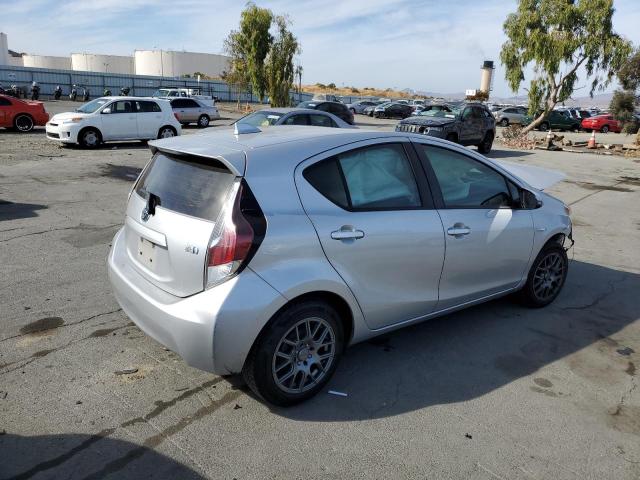 JTDKDTB39F1583239 - 2015 TOYOTA PRIUS C SILVER photo 4