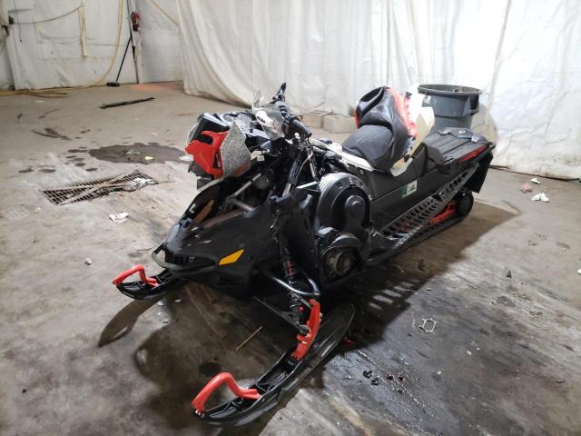 2BPSUWGE9GV000121 - 2016 SKI DOO RENEGADE TWO TONE photo 2