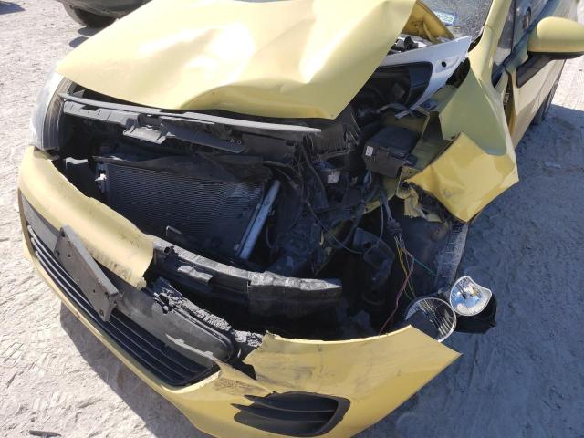 KNADM5A39G6597276 - 2016 KIA RIO LX YELLOW photo 9