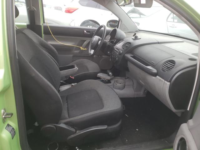 3VWCK21C92M452313 - 2002 VOLKSWAGEN NEW BEETLE 绿色 照片 5