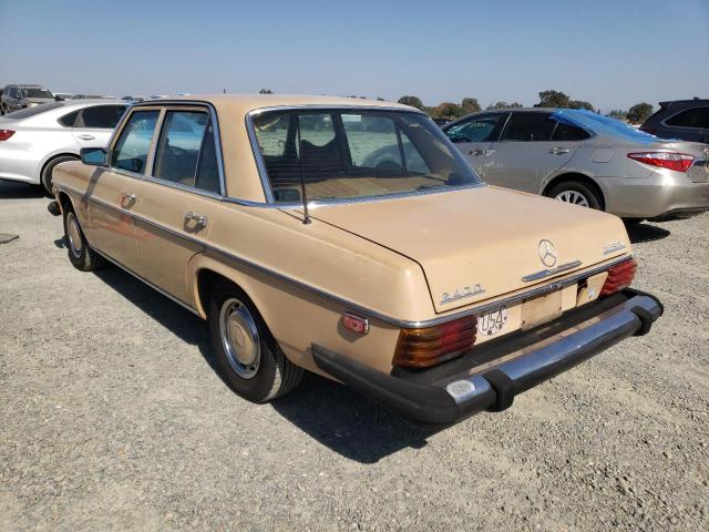 11511710125830 - 1976 MERCEDES-BENZ 240D GOLD photo 3