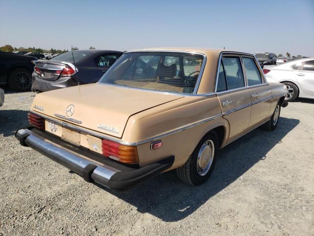 11511710125830 - 1976 MERCEDES-BENZ 240D GOLD photo 4