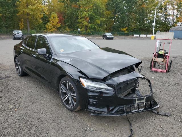 7JRA22TM8KG012174 - 2019 VOLVO S60 T6 R-D BLACK photo 1