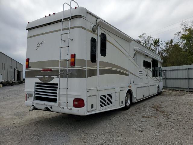 4UZABFCY55CV04435 - 2005 FREIGHTLINER CHASSIS X WHITE photo 4