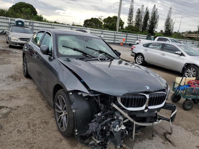 3MW5R7J08M8B81666 - 2021 BMW 330XI GRAY photo 4