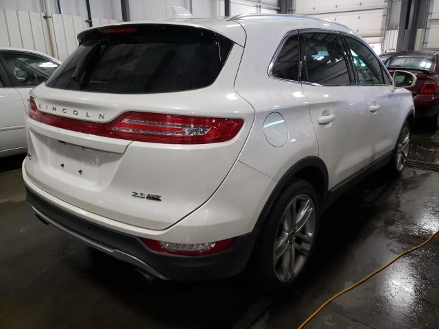 5LMTJ3DH7GUJ18697 - 2016 LINCOLN MKC RESERV WHITE photo 4