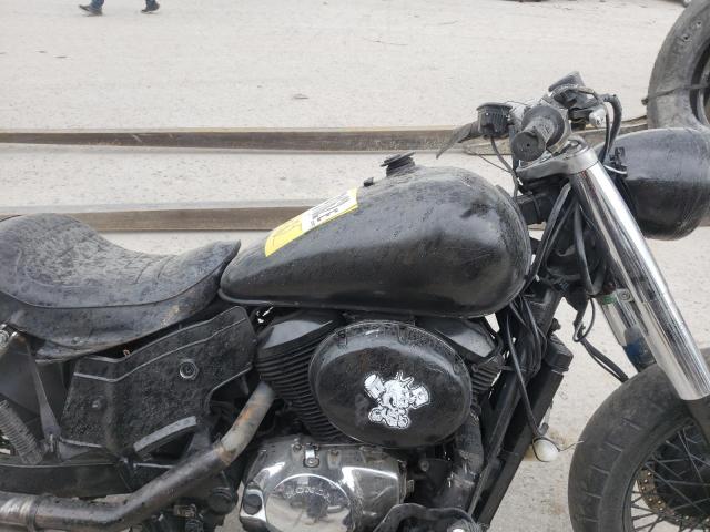 JH2RC44631M451526 - 2001 HONDA VT750 CD2 BLACK photo 5