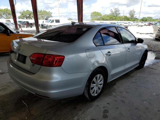 3VW2K7AJXDM386042 - 2013 VOLKSWAGEN JETTA BASE SILVER photo 4