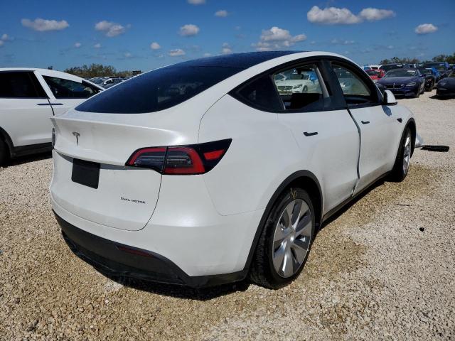 5YJYGAEE1MF145063 - 2021 TESLA MODEL Y أبيض صورة 4