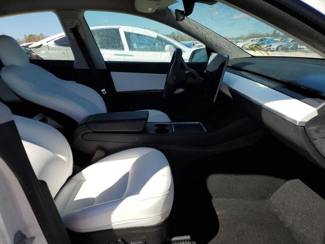 5YJYGAEE1MF145063 - 2021 TESLA MODEL Y أبيض صورة 5