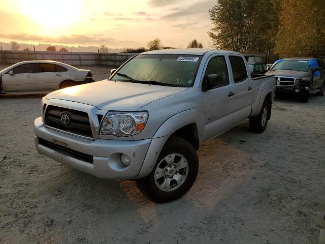 5TEMU52N76Z310215 - 2006 TOYOTA TACOMA DOU SILVER photo 2